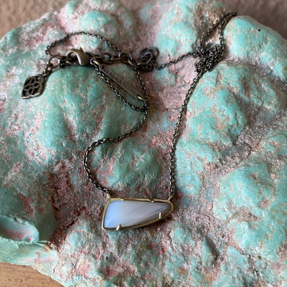 🌟SALE🌟 Kendra Scott Necklace - Picture 2 of 8